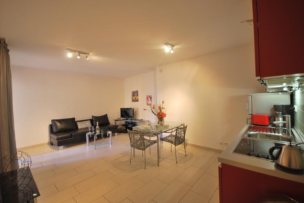 Le Vieux Port Apartments Cannes Exterior foto