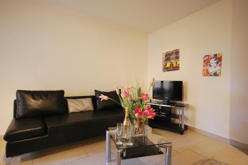 Le Vieux Port Apartments Cannes Exterior foto